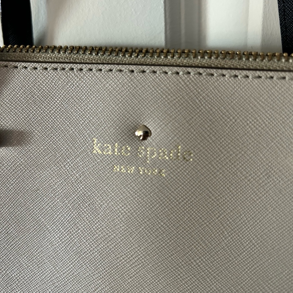 Kate Spade Light Gray Shoulder Bag